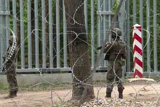 Polští pohraničníci mohou migranty zahánět střelbou - Novinky